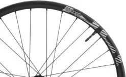 E-thirteen Espec Race Carbon Enduro Boost 27,5" Laufradsatz 15 E-thirteen Espec Race Carbon Enduro Boost 27,5" Laufradsatz -Abus Fahrrader Geschaft 381600
